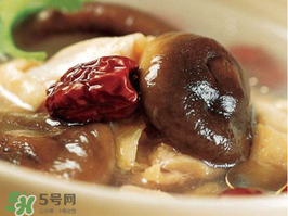 鴨肉能和香菇一起燉嗎？香菇燉鴨肉有毒嗎？