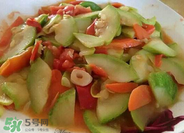 西葫蘆和胡蘿卜能一起吃？西葫蘆能和胡蘿卜一起吃嗎？