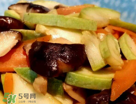 西葫蘆和胡蘿卜能一起吃？西葫蘆能和胡蘿卜一起吃嗎？