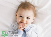 嬰兒吃藥可以混在奶粉里面吃嗎？嬰兒吃藥怎么吃？