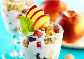 油桃和酸奶能一起吃嗎？油桃能和酸奶一起吃嗎？