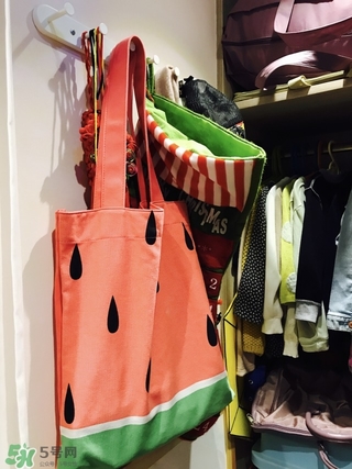 小孩子的房間怎樣布置 孩子房間7點(diǎn)小注意 小孩子的房間怎樣布置 孩子房間7點(diǎn)小注意