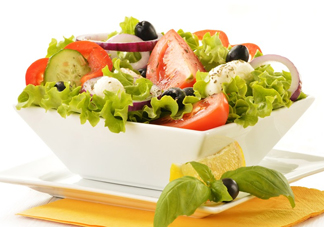 水果沙拉放酸奶還是沙拉醬好？蔬菜沙拉用什么沙拉醬？