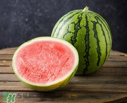 扁桃體發(fā)炎可以吃西瓜嗎？扁桃體發(fā)炎吃西瓜好嗎？