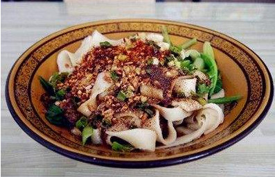 油潑面怎么做好吃？陜西油潑面的正宗做法