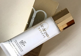 cpb潤色防曬和acseine潤色防曬哪個(gè)好?