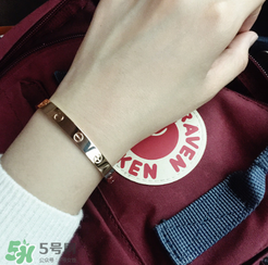 卡地亞手鐲是什么材質(zhì)？卡地亞手鐲是鍍金的嗎？