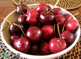 藍(lán)莓和櫻桃可以一起吃嗎？藍(lán)莓和櫻桃哪個(gè)好吃？