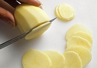 馬鈴薯能去痘印嗎？馬鈴薯可以祛痘?。?><p><strong>馬鈴薯能去痘印嗎？馬鈴薯可以祛痘印？</strong></p></a></li> 	     </ul>
		</div>
	   <div   id=