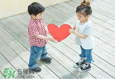 孩子不自信怎么辦？怎樣讓孩子自信大膽？