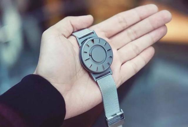 eone手表怎么看時(shí)間？eone手表時(shí)間怎么調(diào)？