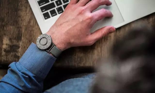 eone手表怎么看時(shí)間？eone手表時(shí)間怎么調(diào)？