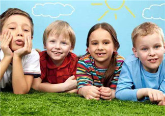 孩子不自信怎么辦？怎樣讓孩子自信大膽？