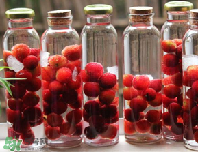 泡楊梅酒用多少度的酒？楊梅酒用多少度的白酒？