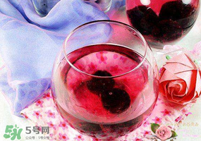 楊梅酒能放冰箱嗎？楊梅酒能冰凍嗎？