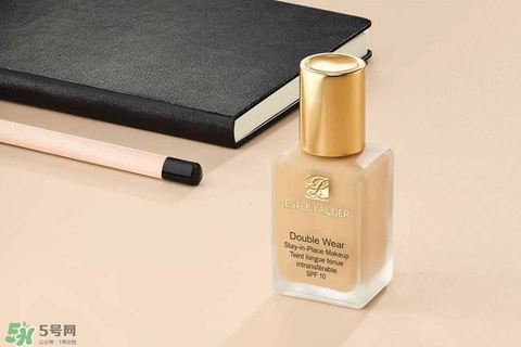 油痘皮用什么粉底液好 適合油痘皮的粉底液 油痘皮用什么粉底液好 適合油痘皮的粉底液