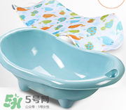 嬰兒浴盆是帶浴網(wǎng)還還是帶浴板好？嬰兒浴盆什么款式好？