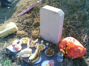 2017父親節(jié)可以上墳嗎？父親節(jié)能給父親上墳嗎？