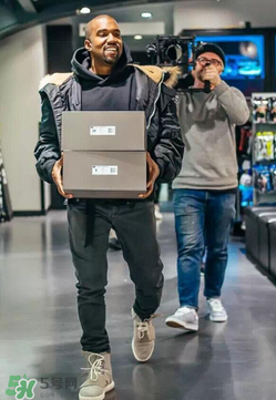 adidas yeezy 350 v2反轉(zhuǎn)奧利奧配色諜照曝光好看嗎？