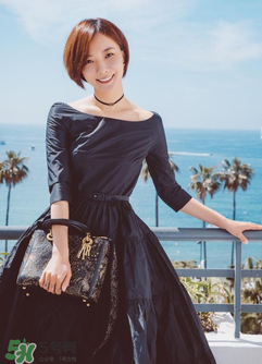 dior moon系列限量版手袋有哪幾款？迪奧moon新款包包好看嗎？