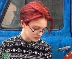 夏天頭發(fā)染什么顏色好看 夏天染什么顏色的頭發(fā)好看 夏天頭發(fā)染什么顏色好看 夏天染什么顏色的頭發(fā)好看