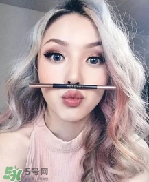 夏天頭發(fā)染什么顏色好看 夏天染什么顏色的頭發(fā)好看 夏天頭發(fā)染什么顏色好看 夏天染什么顏色的頭發(fā)好看