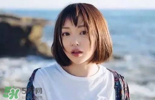 夏天頭發(fā)染什么顏色好看 夏天染什么顏色的頭發(fā)好看 夏天頭發(fā)染什么顏色好看 夏天染什么顏色的頭發(fā)好看