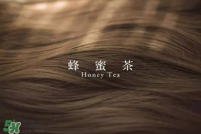 夏天頭發(fā)染什么顏色好看 夏天染什么顏色的頭發(fā)好看 夏天頭發(fā)染什么顏色好看 夏天染什么顏色的頭發(fā)好看