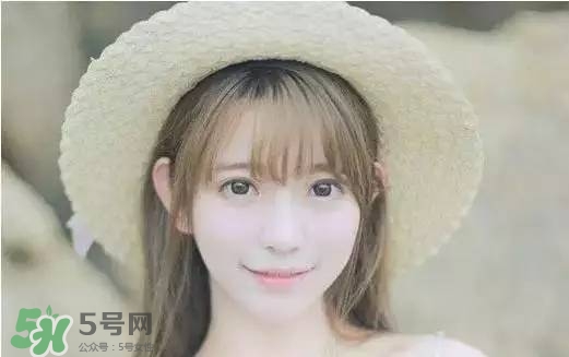 夏天頭發(fā)染什么顏色好看 夏天染什么顏色的頭發(fā)好看 夏天頭發(fā)染什么顏色好看 夏天染什么顏色的頭發(fā)好看