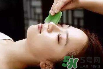 刮痧板每天刮臉好嗎？刮痧板刮臉后要洗臉嗎
