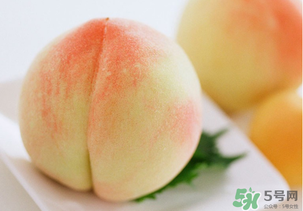 水蜜桃不能和什么一起吃？水蜜桃和什么不能一起吃？