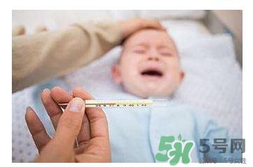 夏天寶寶發(fā)燒能開空調(diào)嗎？寶寶發(fā)燒能不能吹空調(diào)？