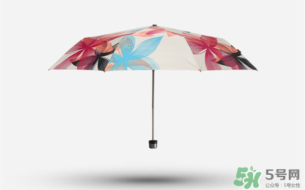 黑檸檬和蕉下哪個好？黑檸檬和蕉下太陽傘對比