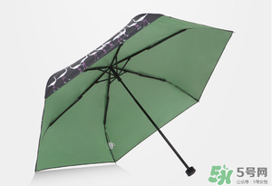 黑檸檬和蕉下哪個好？黑檸檬和蕉下太陽傘對比