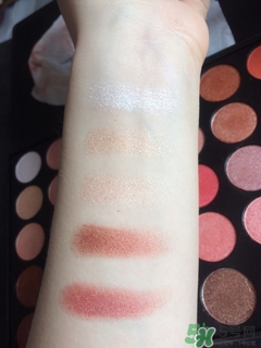 ismine伊姿蔓是什么牌子？伊姿蔓眼影色號試色