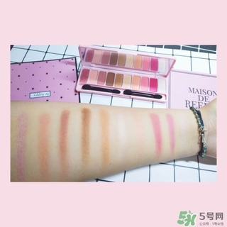 愛麗小屋櫻花眼影畫法 愛麗小屋櫻花眼影盤教程 愛麗小屋櫻花眼影畫法 愛麗小屋櫻花眼影盤教程