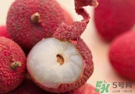 黑葉荔枝有什么功效？黑葉荔枝吃多了會(huì)怎樣？