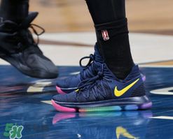 nike kd 10 be true彩虹配色實物怎么樣？杜蘭特10彩虹底照片曝光