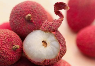 黑葉荔枝有什么功效？黑葉荔枝吃多了會(huì)怎樣？