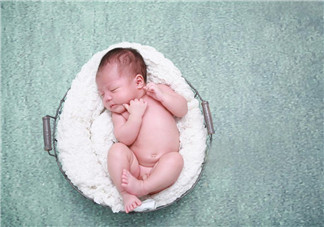 哄寶寶睡覺(jué)可以搖晃嗎？哄寶寶睡覺(jué)搖晃有害嗎？