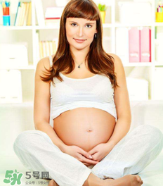 孕婦長(zhǎng)痱子可以用痱子粉嗎？痱子粉對(duì)孕婦有危害嗎？