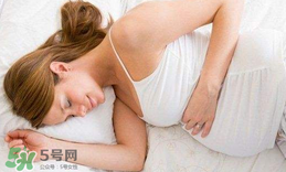 孕婦能用爽身粉嗎？孕婦能用爽身粉擦腳嗎？