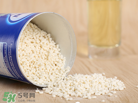 美林菊花晶可以和奶粉一起喝嗎？美林菊花晶可以加在奶里嗎？