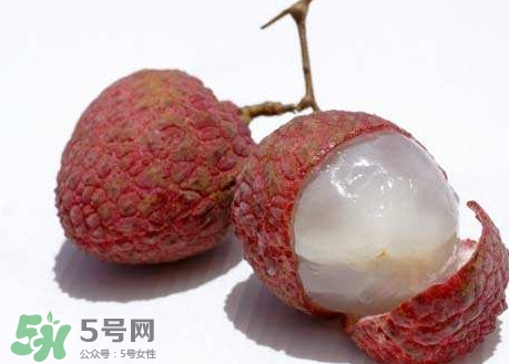 吃泡藥水的荔枝會(huì)得??？吃藥水的荔枝會(huì)得手足口病？