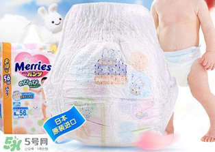 花王拉拉褲后面的粘貼怎么用？花王拉拉褲使用說明