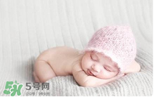 早產(chǎn)兒的發(fā)育和正常嬰兒一樣嗎？早產(chǎn)兒發(fā)育會遲緩嗎？