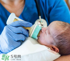 早產(chǎn)兒智力低下的表現(xiàn)是怎樣的？早產(chǎn)兒智力會(huì)低下嗎？