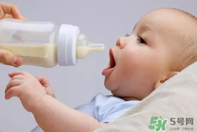 早產(chǎn)兒奶粉有必要嗎？早產(chǎn)兒可以吃普通奶粉嗎？