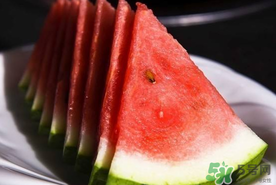 現(xiàn)在的西瓜為什么都是白籽？白籽西瓜是催熟的嗎？