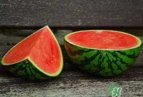 西瓜籽卡在喉嚨怎么辦？西瓜籽卡在氣管怎么辦？